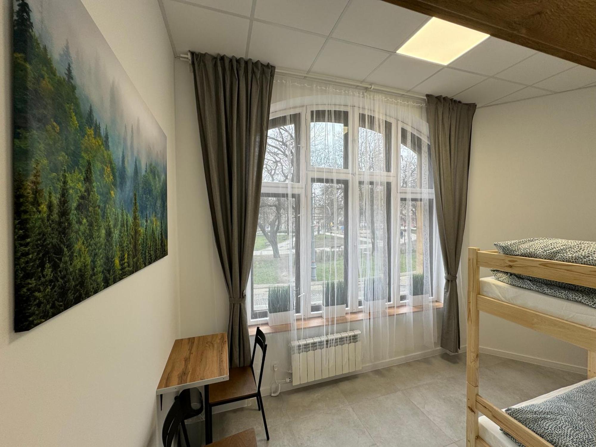 Hostel - 24h Parking Katowice